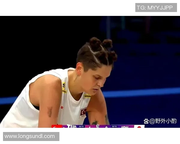 土耳其足球明星发型男的魅力与风格解析让你了解时尚与运动的完美结合